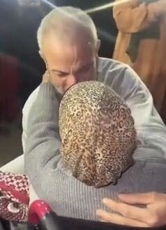 Öldü sanılıyordu: Sağ olarak dönen Filistinli esir ailesini sevince boğdu - 2. Resim