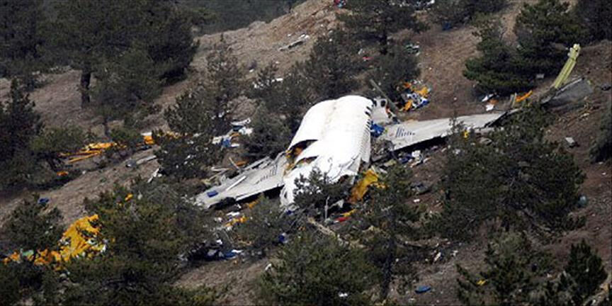 2 uçak birden düştü! Güney Afrika Cumhuriyeti'ndeki kazada pilotlar hayatlarını kaybetti - 1. Resim