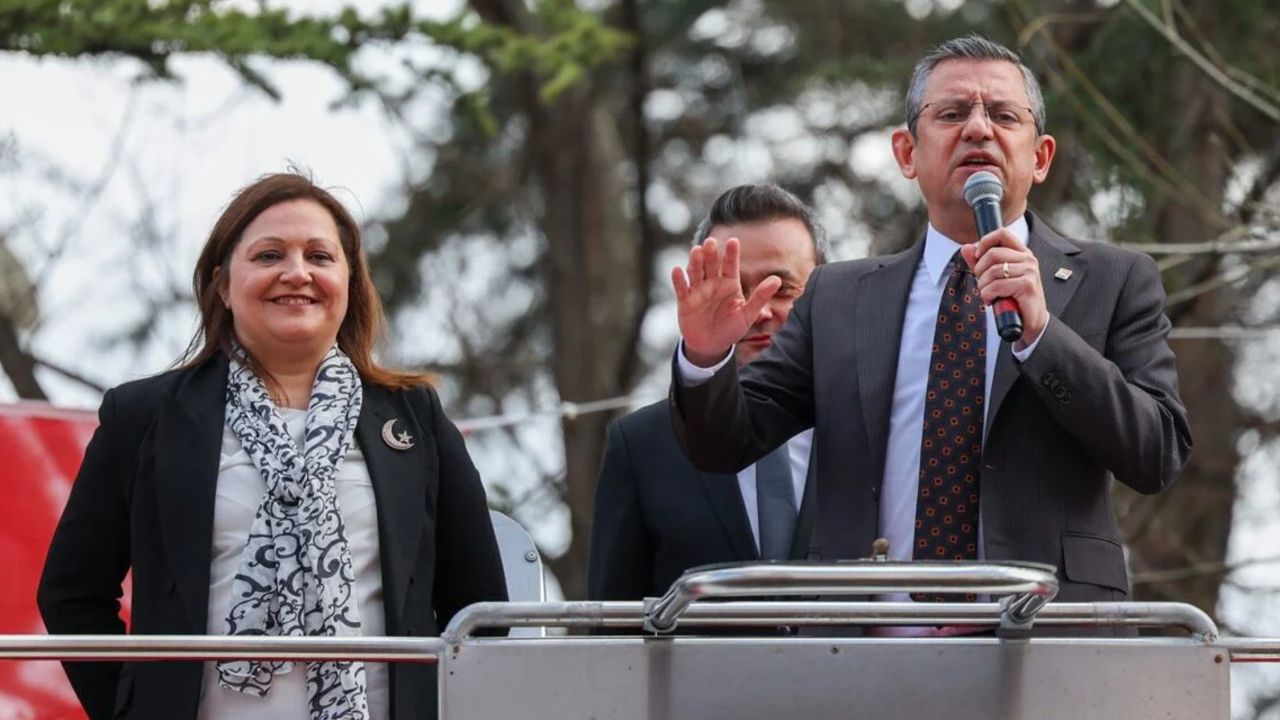 AK Parti'ye geçecek mi? Burcu Köksal'dan ilk açıklama AK Parti'ye geçecek mi? Burcu Köksal'dan ilk açıklama