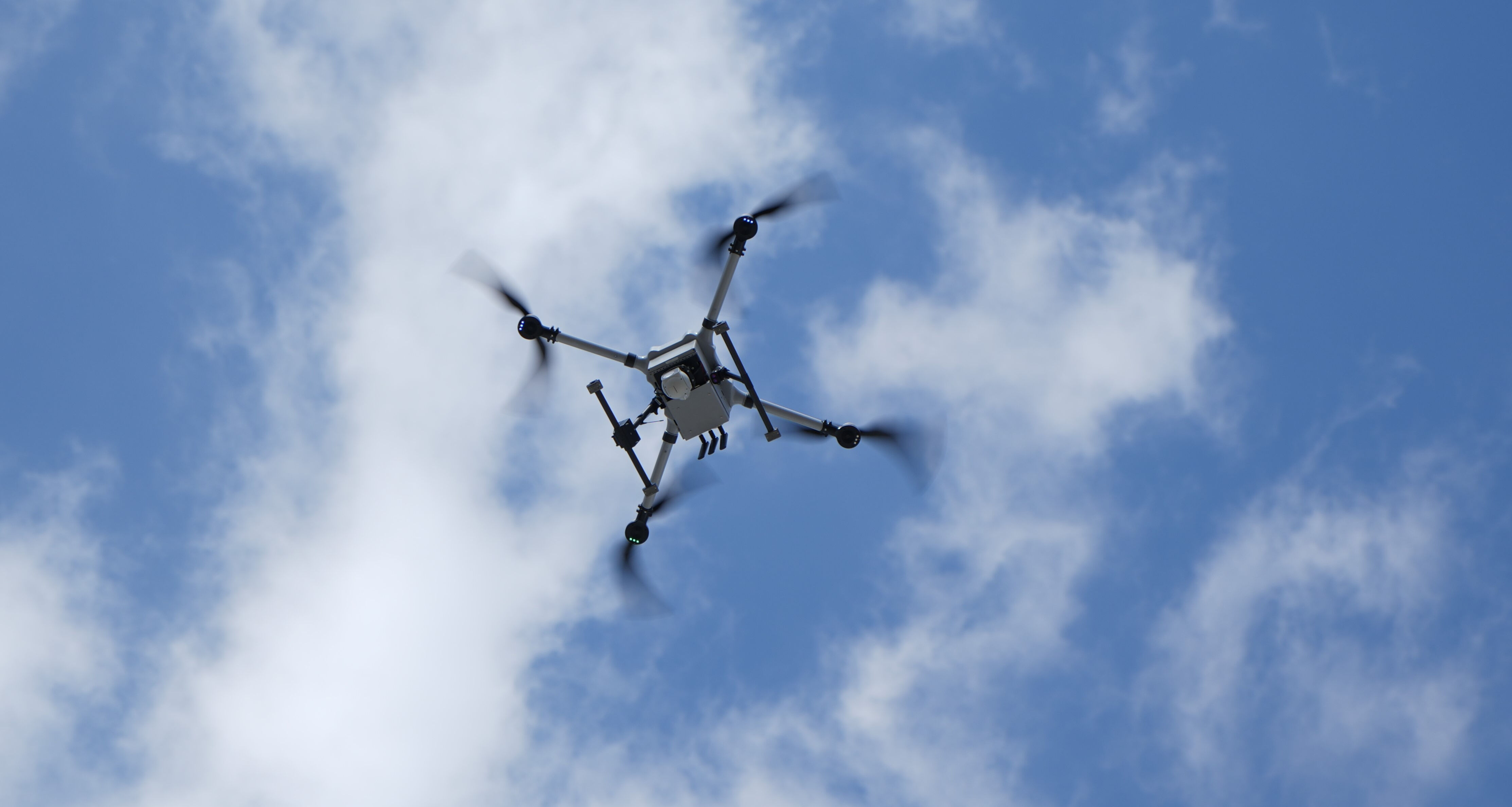 Akıllı dron kutusu KORGAN-M sahaya iniyor! 40 dakikalık uçuş süresi, 15 kilometre menzili var - 4. Resim