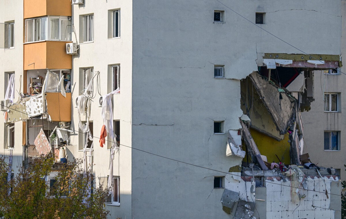 Bükreş'te patlama! Ölü ve yaralılar var - 1. Resim