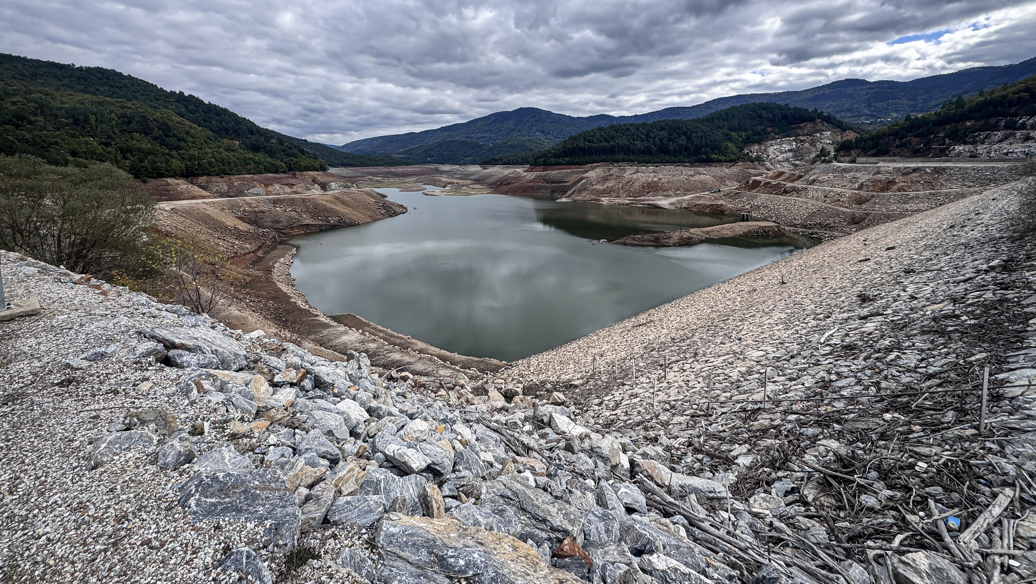 Bursa'da su krizi derinleşiyor! Şehrin iki büyük barajı tamamen kurudu - 1. Resim