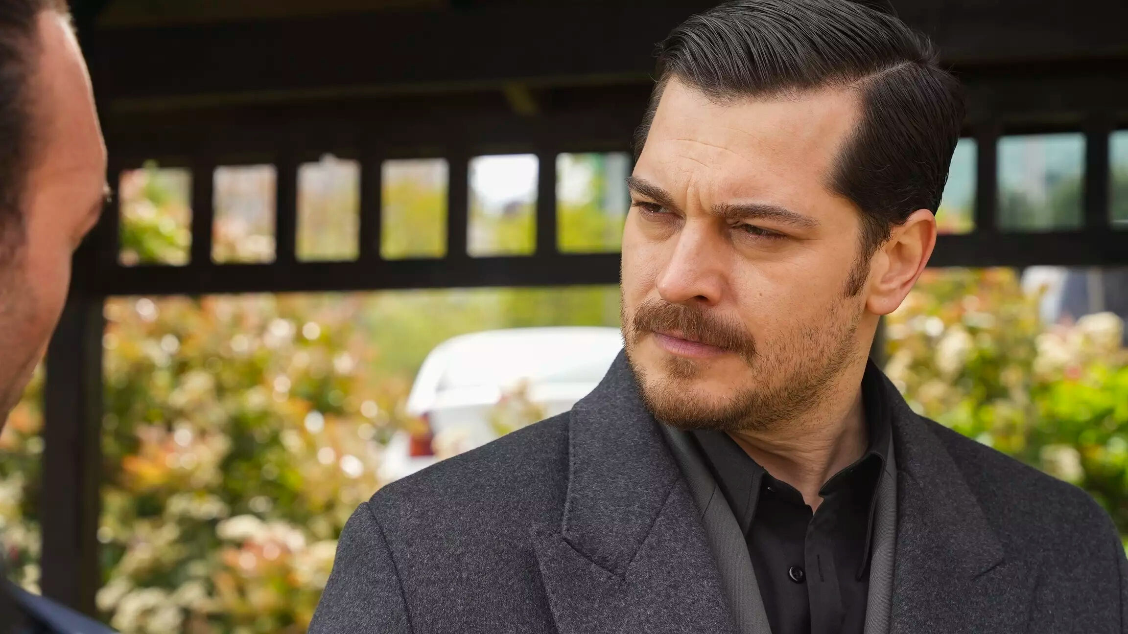 &Ccedil;ağatay Ulusoy Eşref R&uuml;yadan ayrıldı mı? İddialar g&uuml;ndeme damga vurdu - 1. Resim