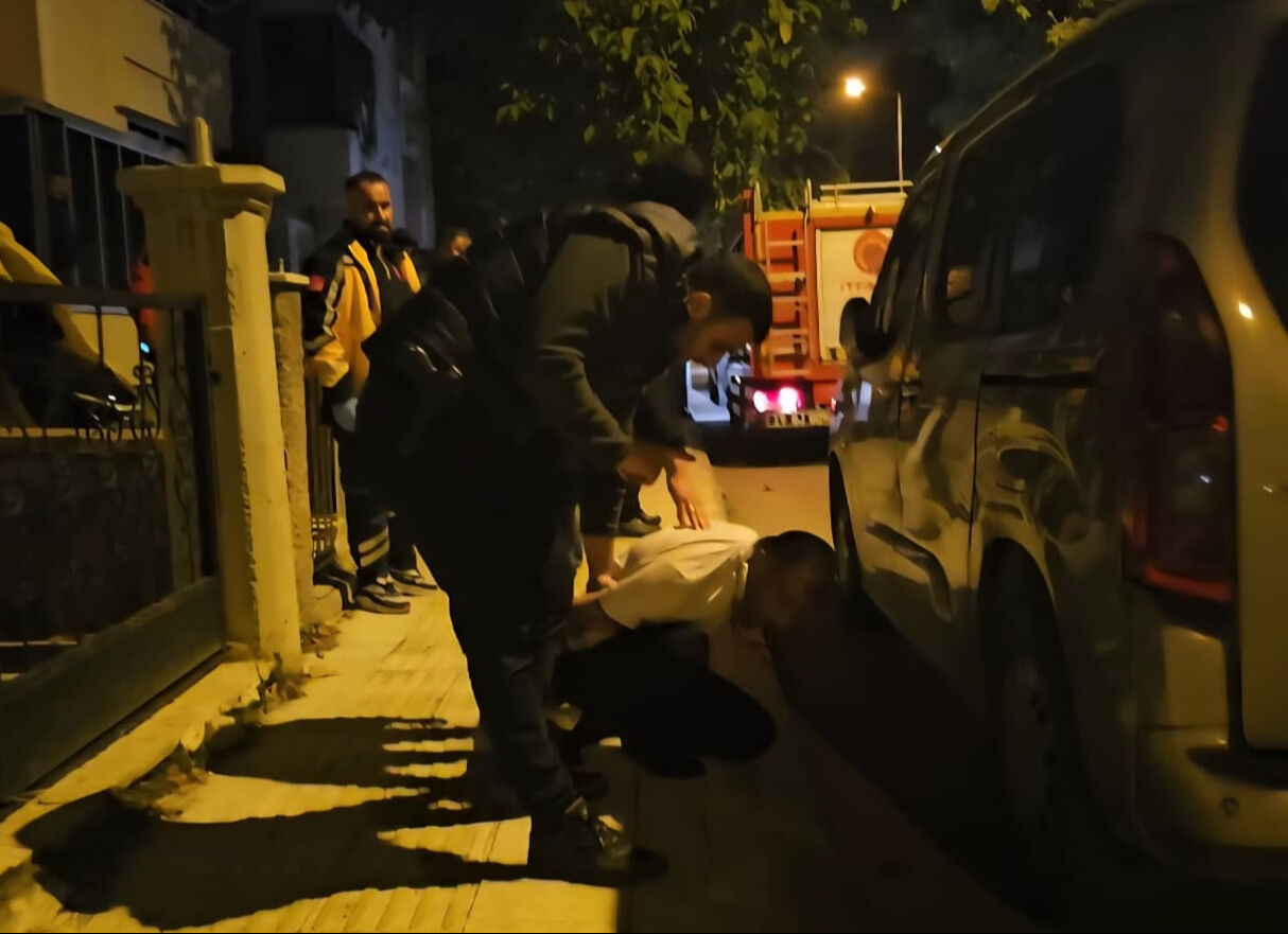 Çorum'da arkadaşına dehşet dolu anlar yaşattı! Kılıçla rehin alıp tehditler yağdırdı - 2. Resim