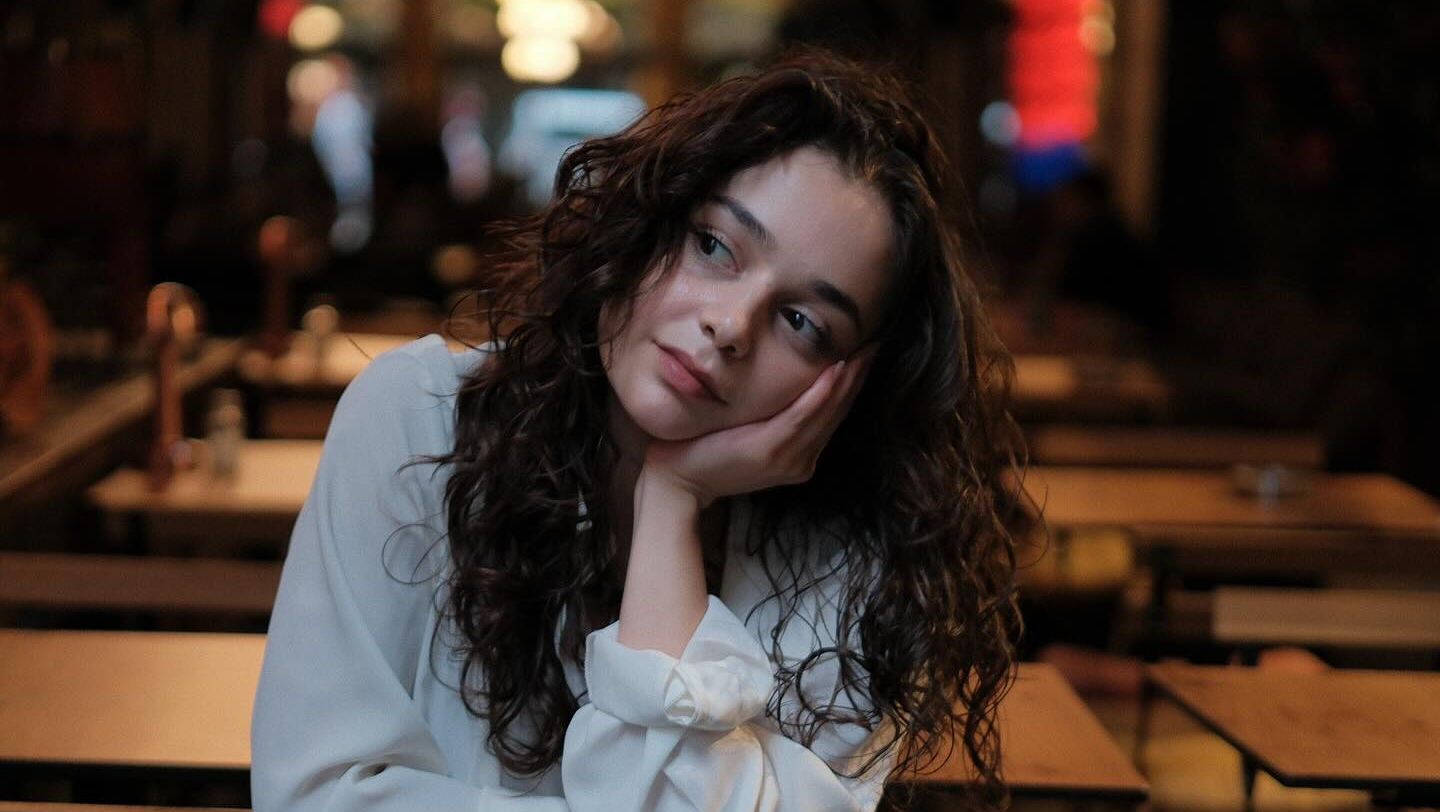 Eşref Rüya Saliha kimdir? Bilgesu Kural diziye dahil oldu - 1. Resim