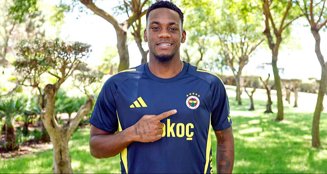 Avrupa ve Süper Lig'de 8 maçı kaçırdı: Jhon Duran'dan eleştirilere cevap geldi Jhon Duran'dan eleştirilere cevap - 1. Resim