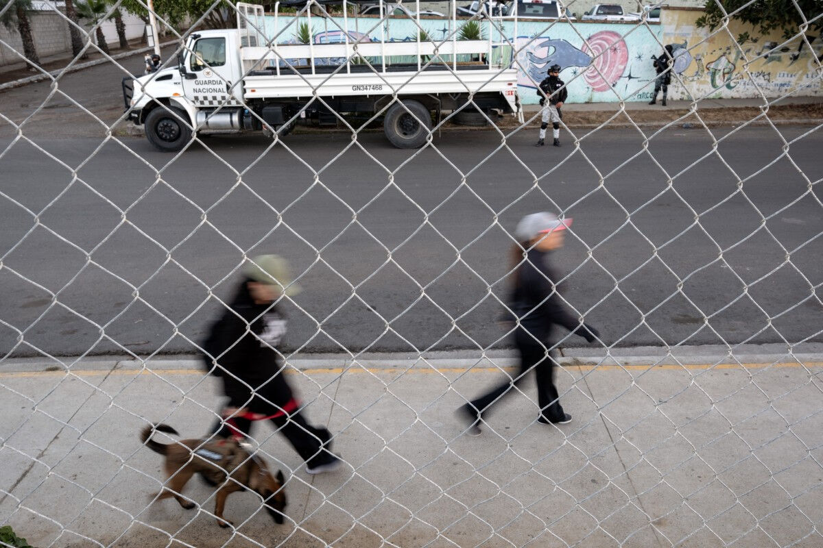 Meksika'da savcılık binasına patlayıcı yüklü dronlarla saldırı - 1. Resim