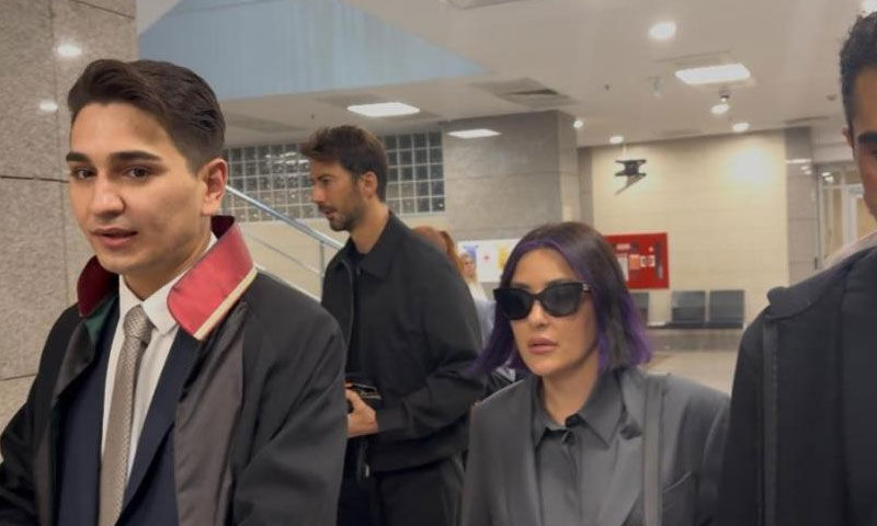 Melek Mosso ile Serkan Sağdıç tek celsede boşandı! Dikkat çeken tazminat ve nafaka detayı… - 1. Resim