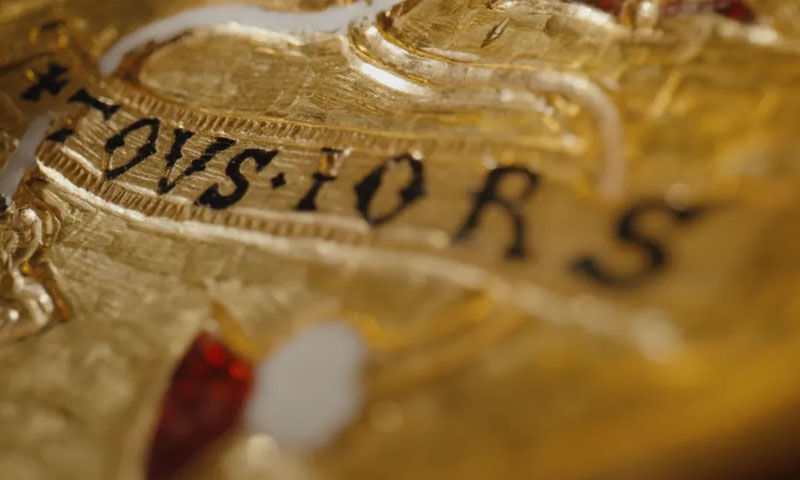 Tarlada yürüyüşe çıkan adam, 4,6 milyon dolarlık tarihi hazine buldu Tarlada yürüyüşe çıkan adam, 4,6 milyon dolarlık tarihi hazine buldu - 2. Resim