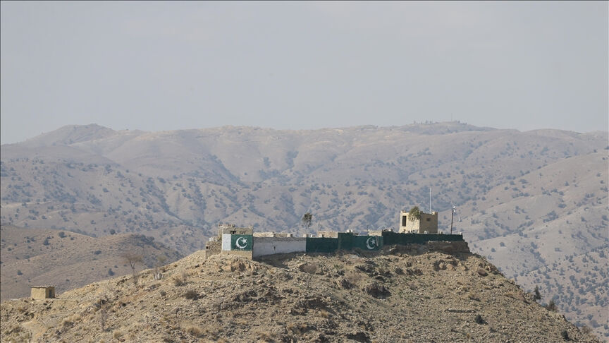 Afganistan ile Pakistan arasındaki sınır krizi için Katar'da kritik zirve!