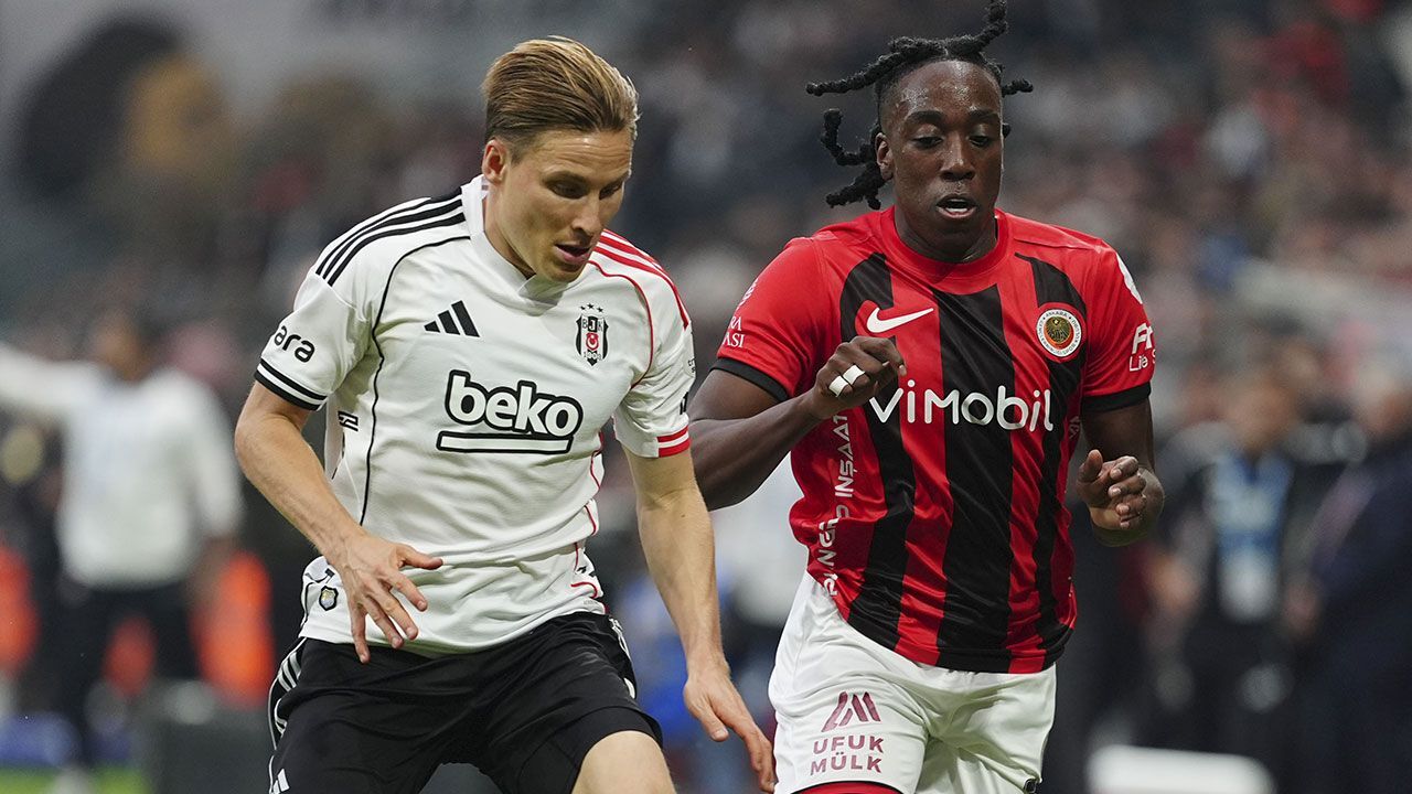 Beşiktaş evinde iki dakikada yıkıldı Beşiktaş evinde iki dakikada yıkıldı