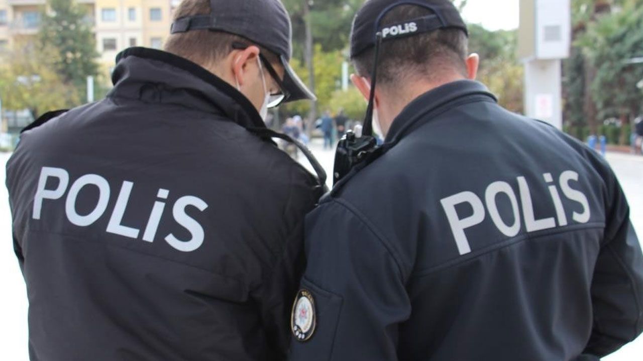 “Eve bir daha gelmeyeceğim” dedi, sırra kadem bastı! Polis her yerde Muhammet Emir Oğuz’u arıyor “Eve bir daha gelmeyeceğim” dedi, sırra kadem bastı! Polis her yerde Muhammet Emir Oğuz’u arıyor