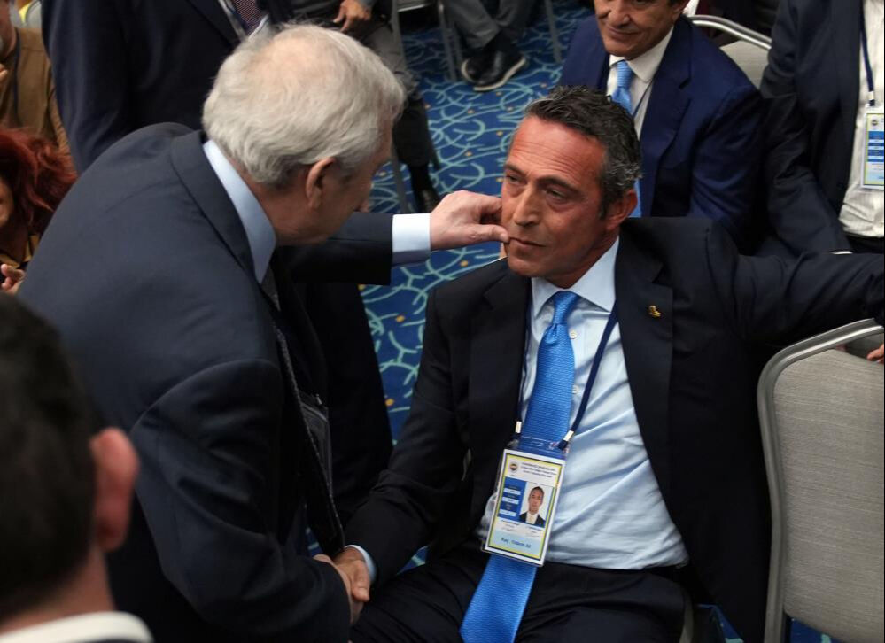 Fenerbahçe'de günün karesi! Aziz Yıldırım'dan Ali Koç: Beni unut - 3. Resim