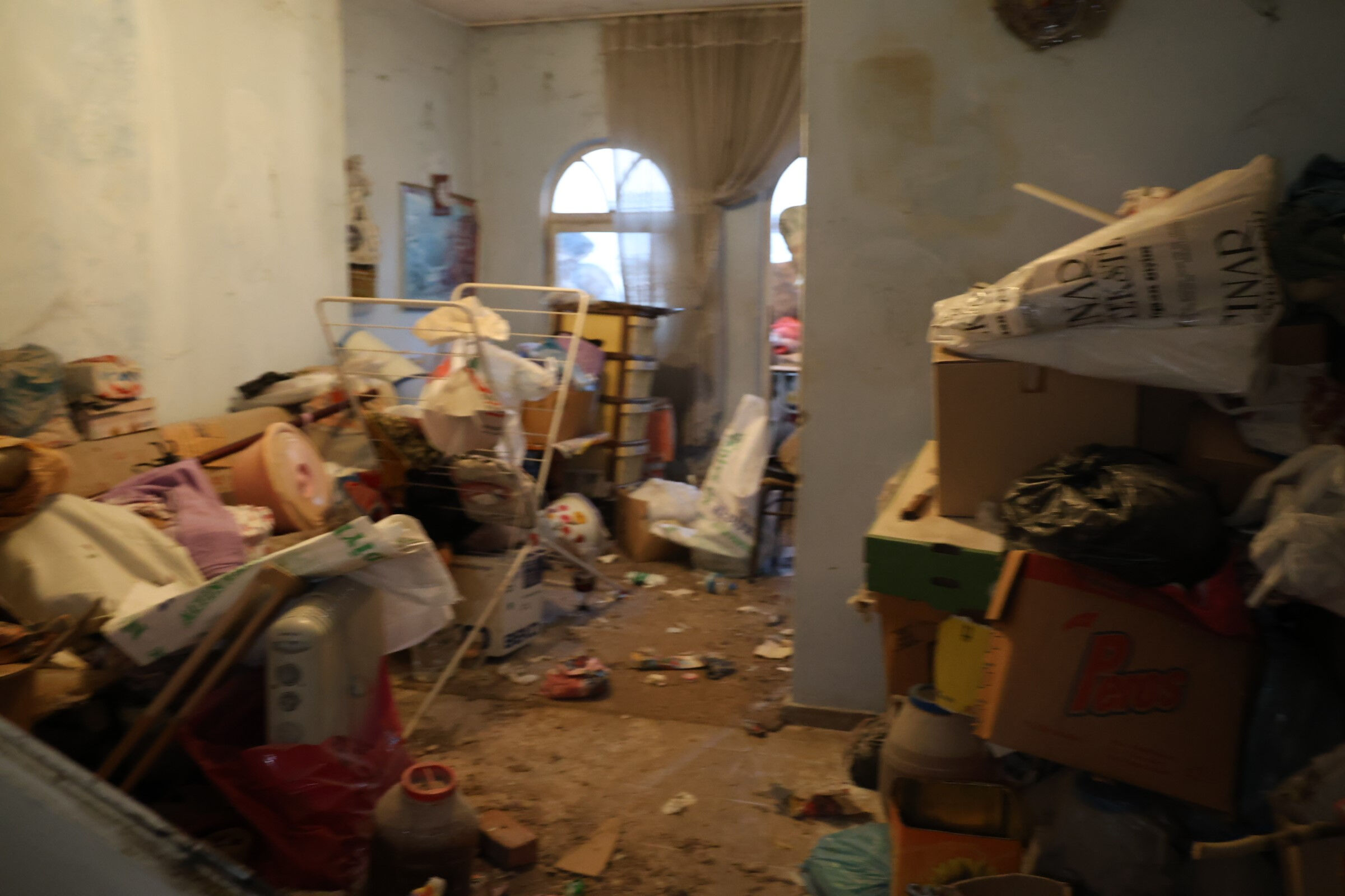 Nevşehir'de dehşet evi! Annesinin öldüğünü fark etmedi, cesedin üzerine çöp yığdı - 4. Resim