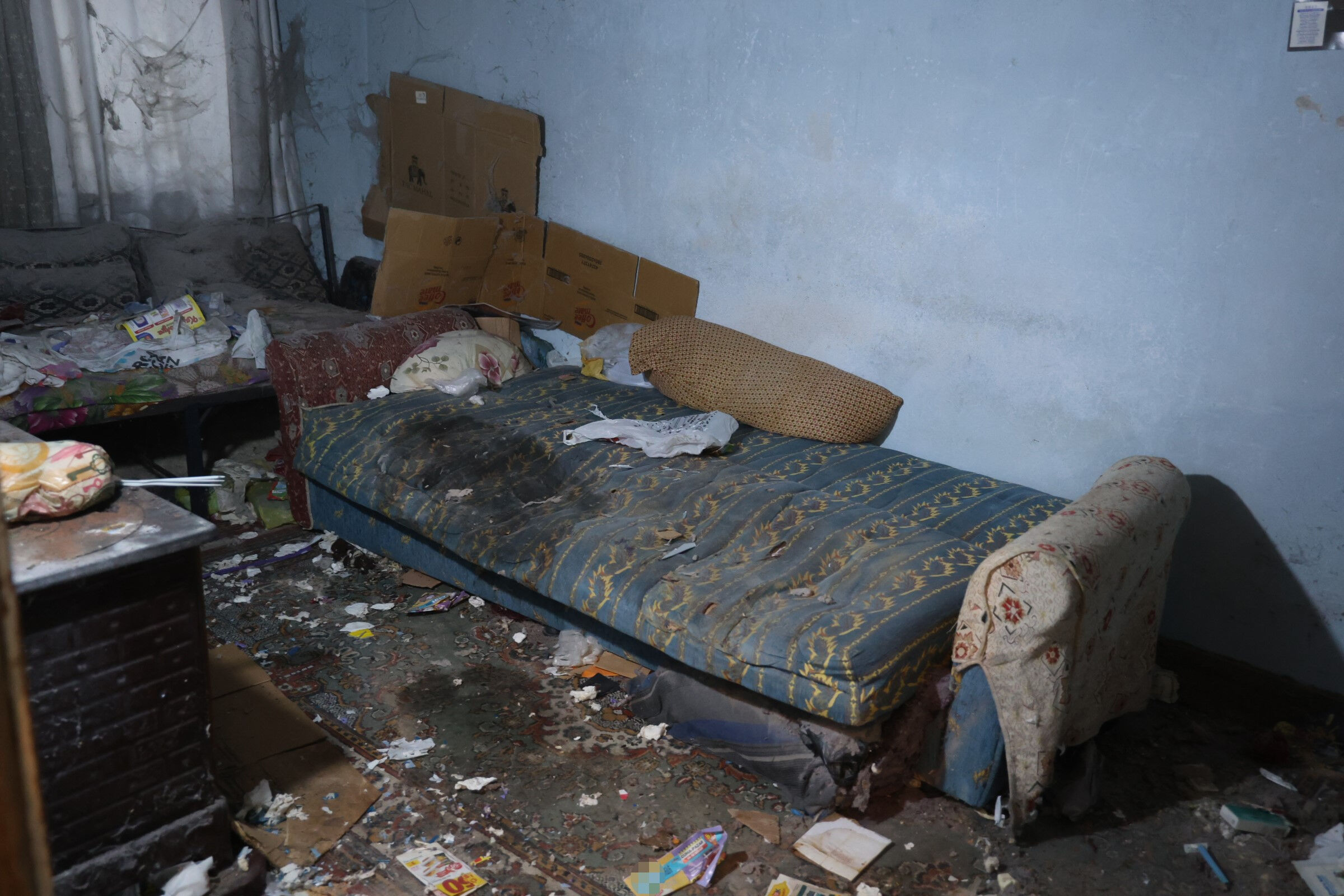 Nevşehir'de dehşet evi! Annesinin öldüğünü fark etmedi, cesedin üzerine çöp yığdı - 2. Resim