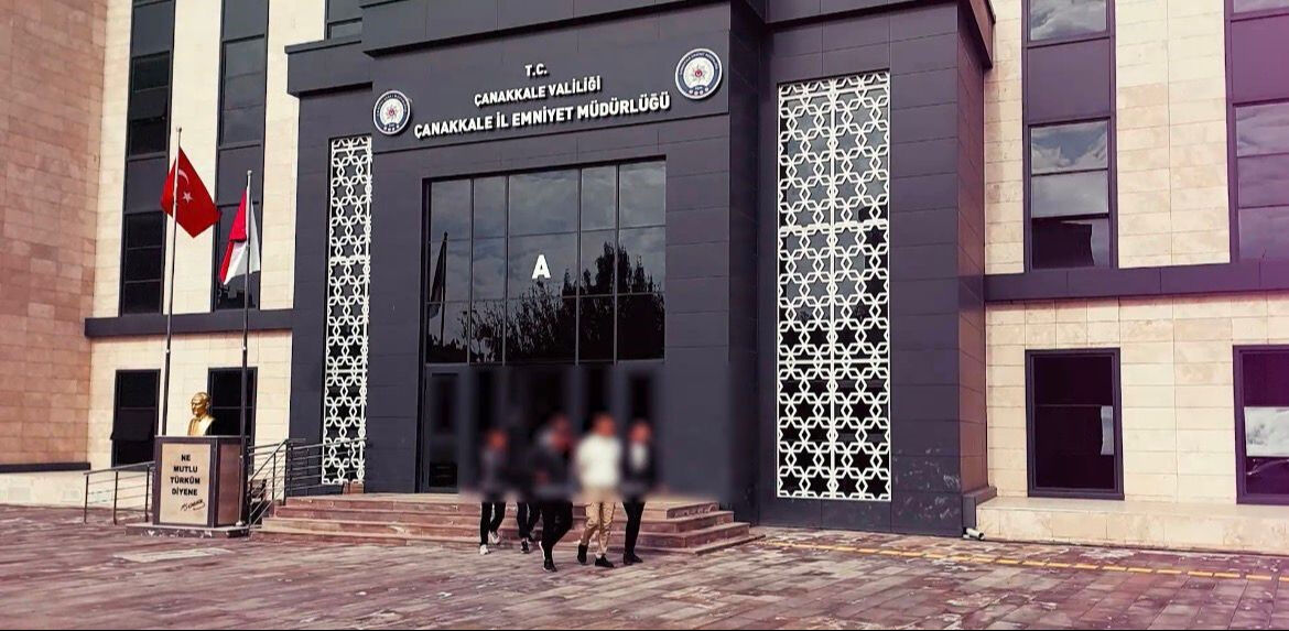 Tomografide şok eden görüntü! Midesinden çıkanların ardından hapsi boyladı - 4. Resim