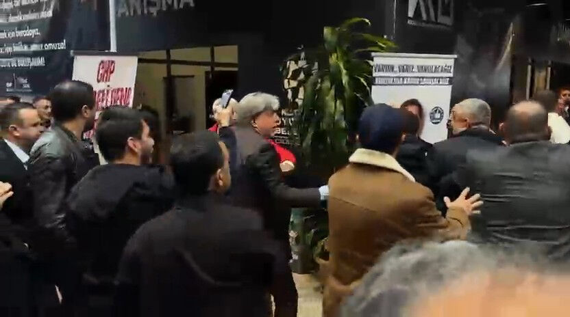 CHP Kocaeli kongresinde basın mensuplarına saldırı! - 1. Resim