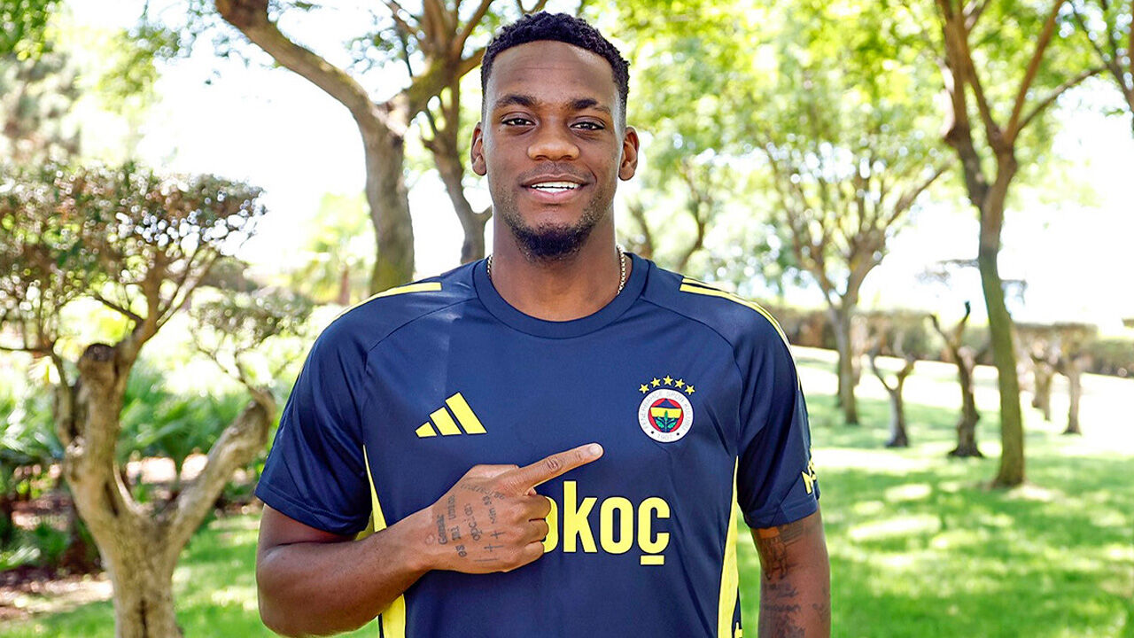 Fenerbahçe'de Jhon Duran belirsizliği sona erdi! İşte yönetimin aldığı karar - 1. Resim