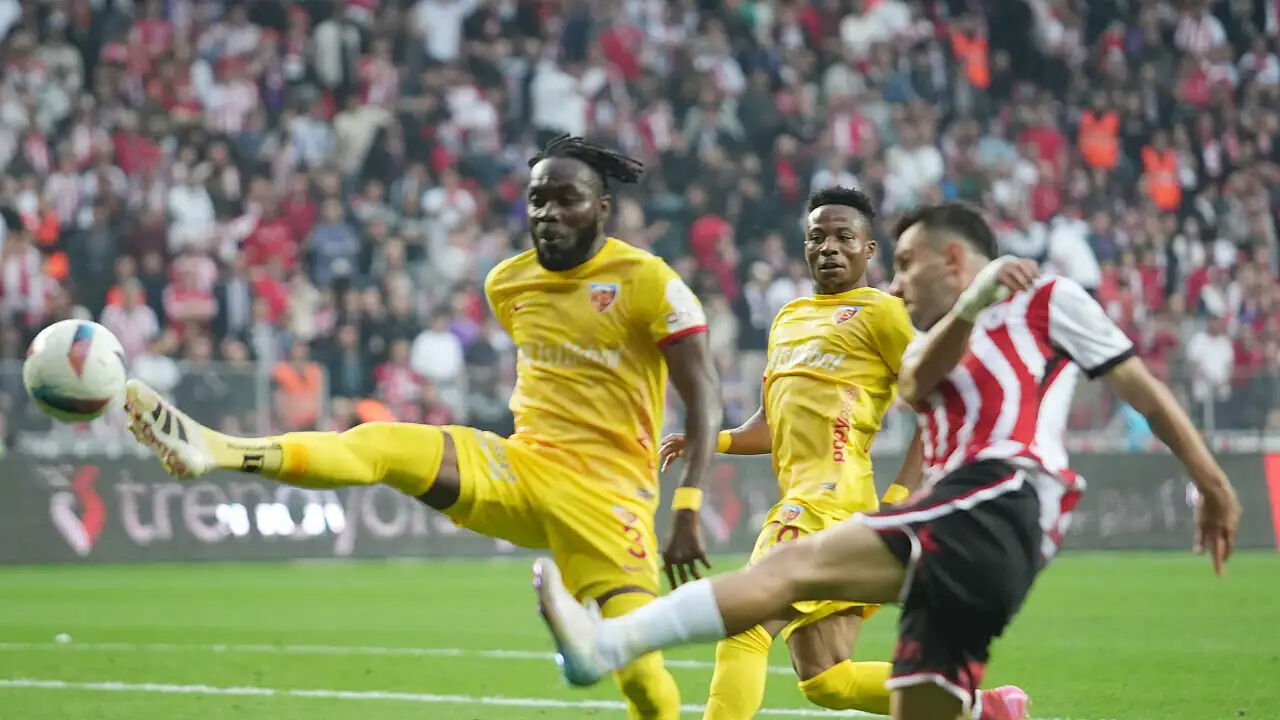 Kayserispor-Samsunspor maçı hangi kanalda, nerede izlenir, şifresiz mi? Maçı hakem Ümit Öztürk yönetecek! - 4. Resim