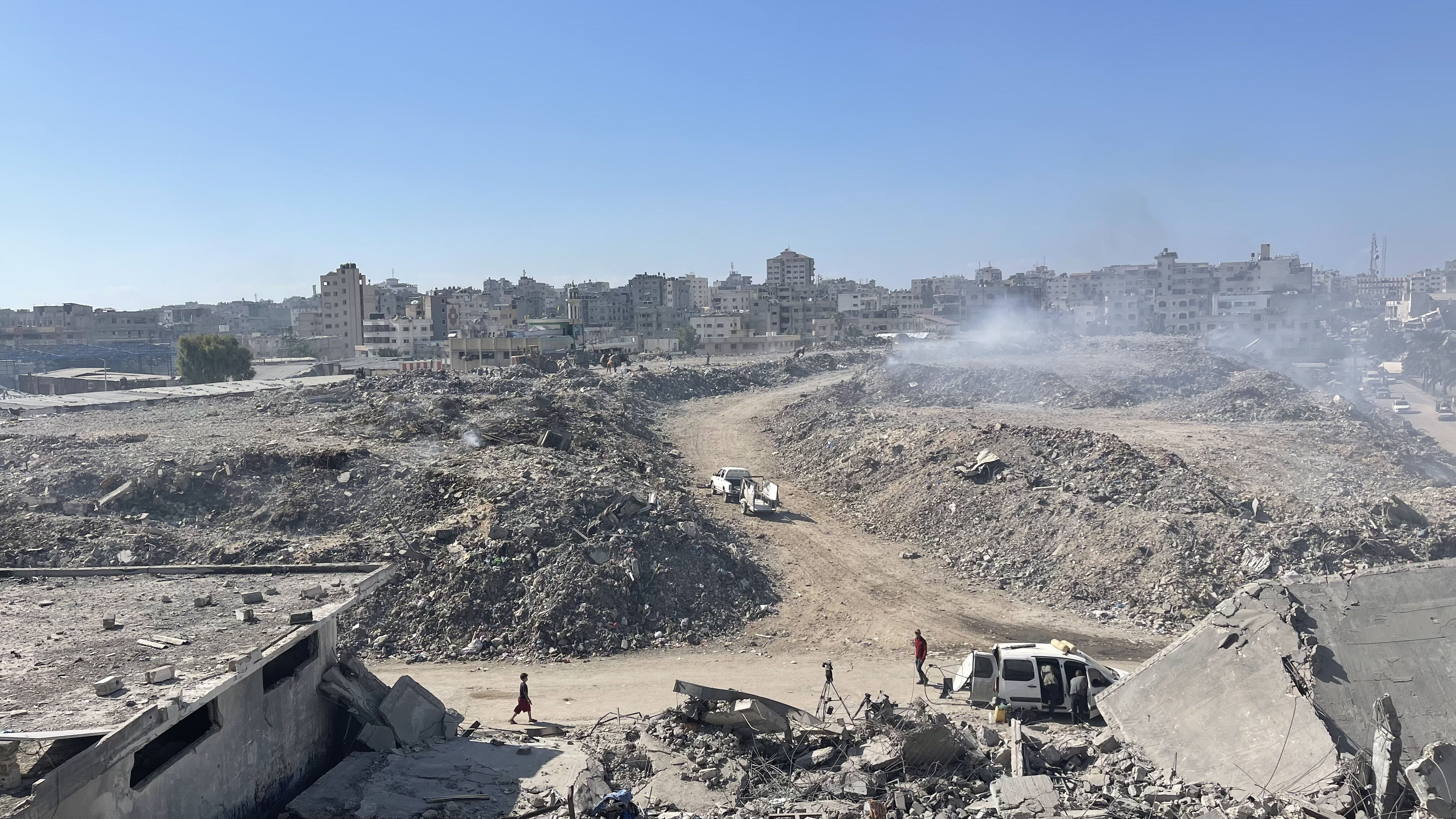 Koku dayanılmaz, her yer b&ouml;cek kaynıyor! Gazze'de benzeri g&ouml;r&uuml;lmemiş &ccedil;evre felaketi - 3. Resim