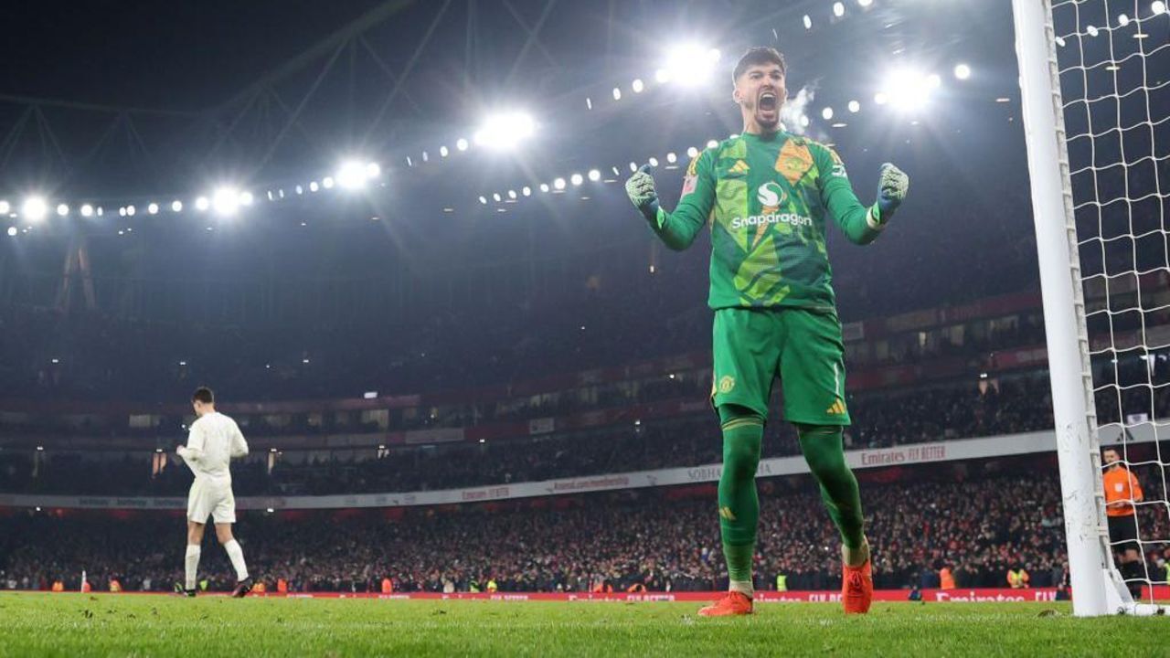 Liverpool - Manchester United maçı hangi kanalda, şifresiz mi, saat kaçta? Altay Bayındır futbolseverlerin radarında! Liverpool - Manchester United maçı hangi kanalda, şifresiz mi, saat kaçta? Altay Bayındır futbolseverlerin radarında!