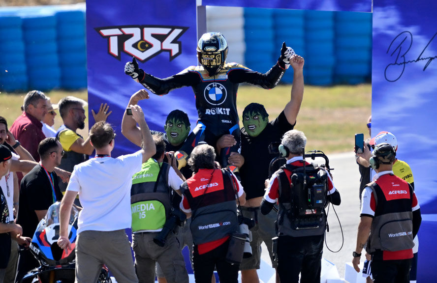 Toprak Razgatlıoğlu'ndan 'kaza' açıklaması: Hatasını biliyordu, 3-4 kez özür diledi - 2. Resim