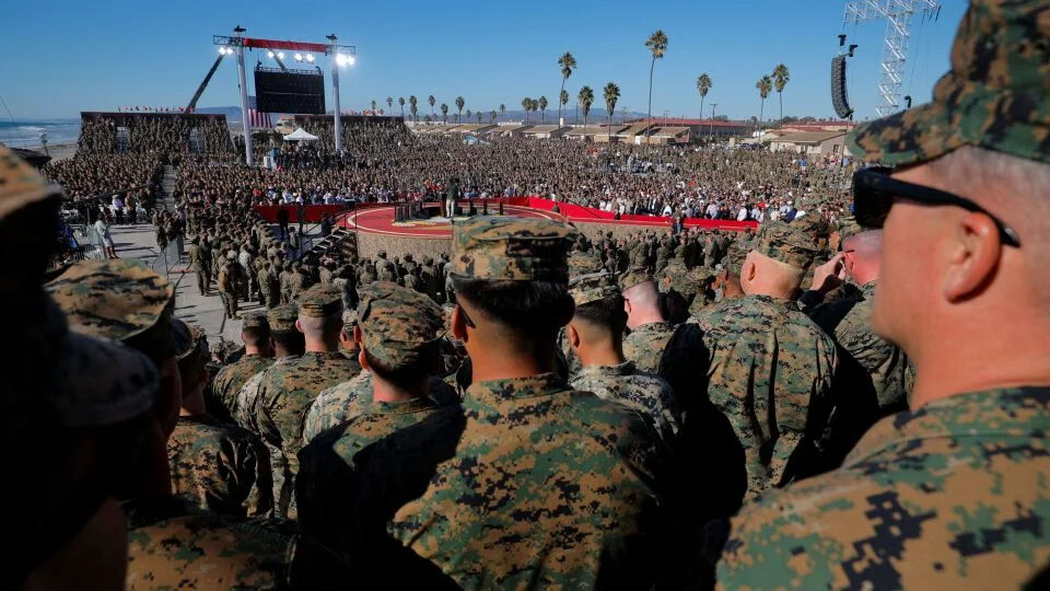ABD Başkan Yardımcısı Vance ölümden döndü! Canlı tatbikatta top mermisi erken patladı - 1. Resim