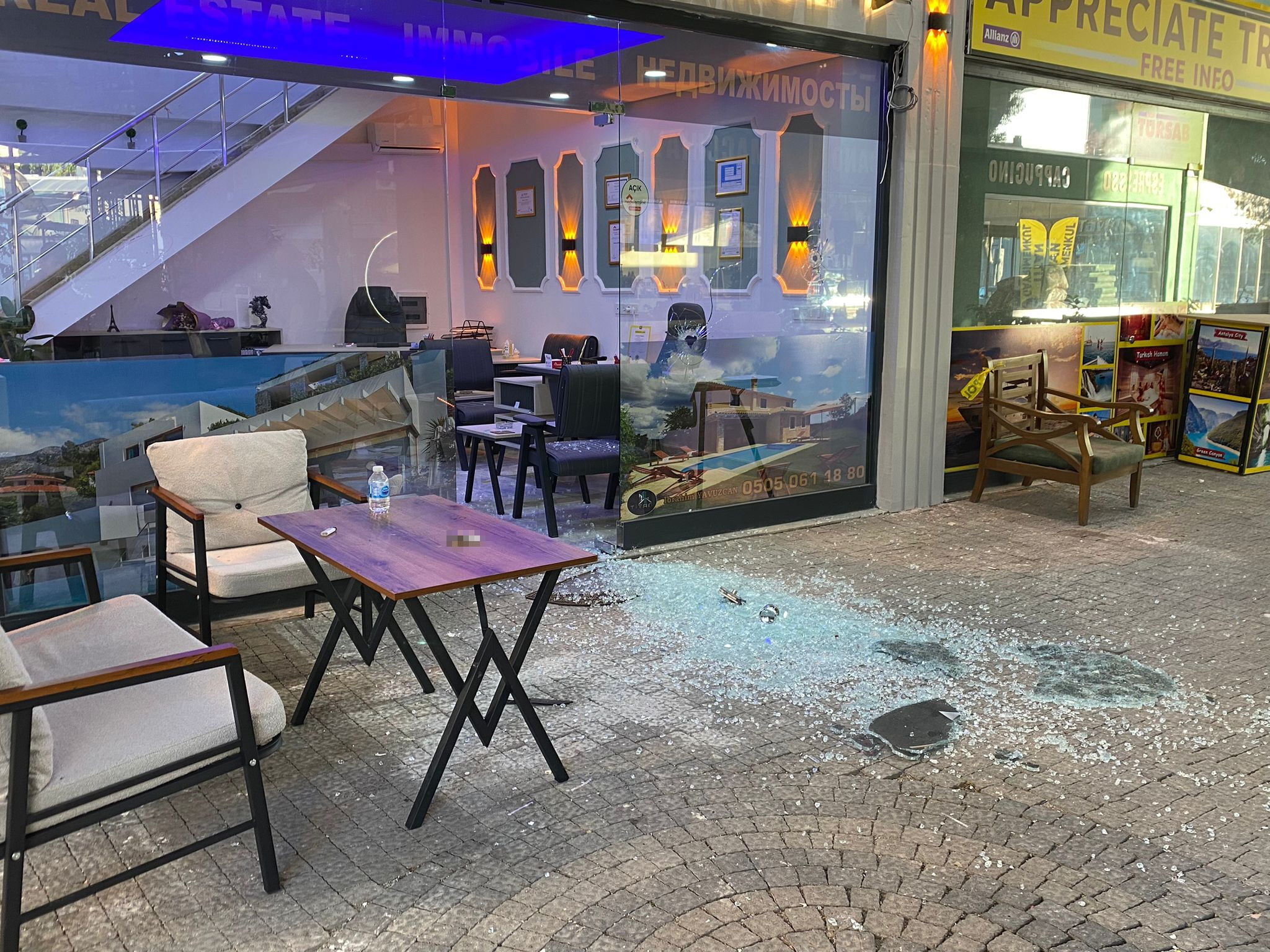 Antalya'da silahlı çatışma! 2 genç canından oldu - 1. Resim