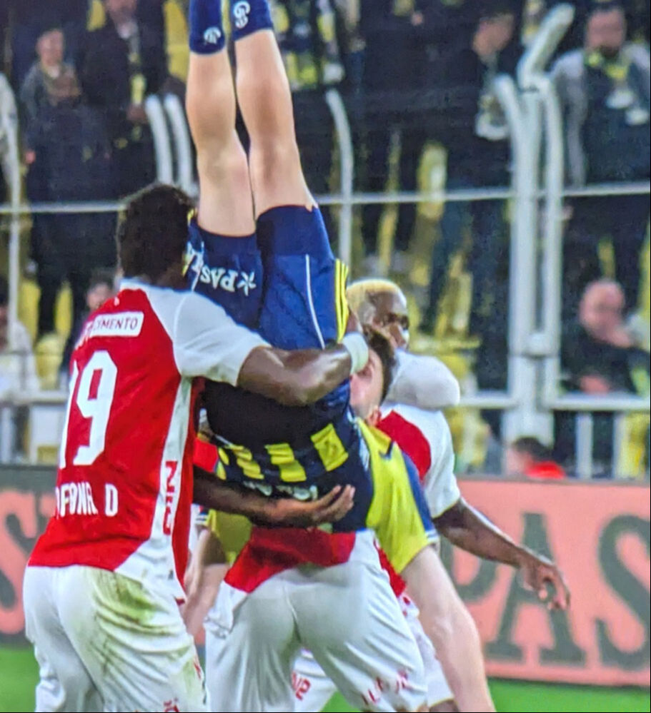 Karagümrüklü oyuncudan alkışlanacak hareket: