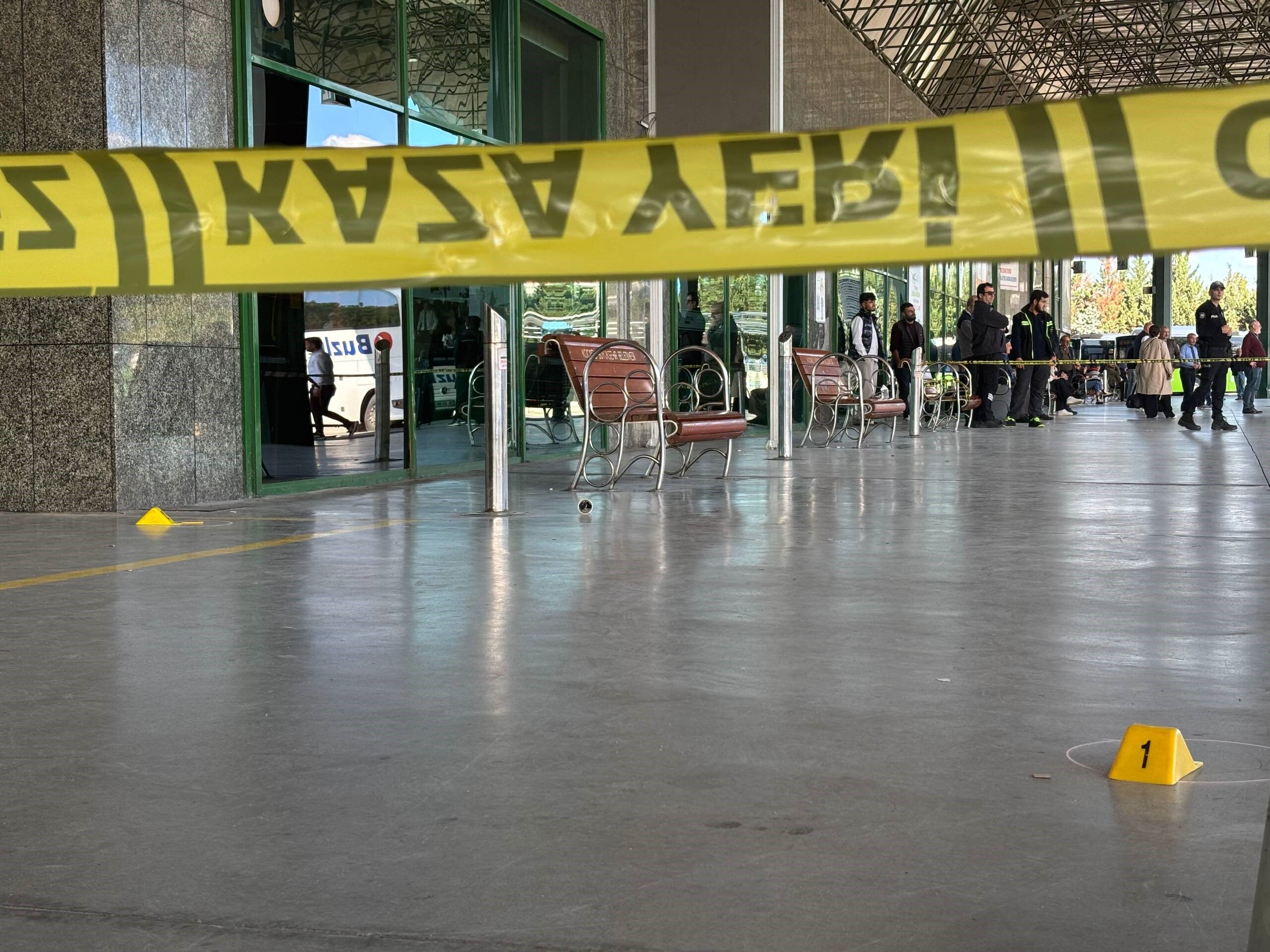 Kocaeli'de otogarda uzman çavuş, dehşet saçtı! Vurularak etkisiz hale getirildi - 1. Resim