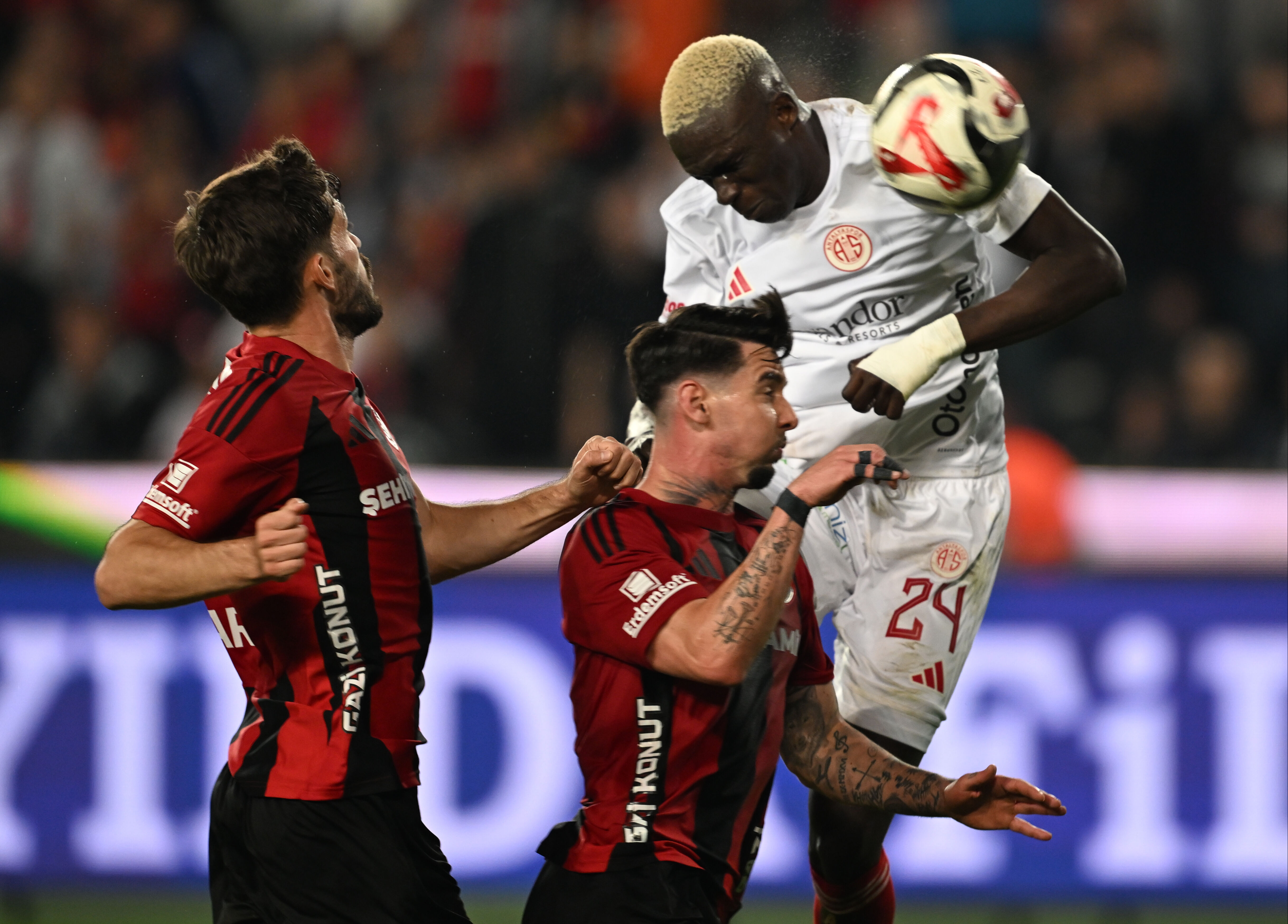 Sadece 50 bin euroya alındı, Süper Lig'i salladı! Yeni bir fenomen doğuyor - 2. Resim