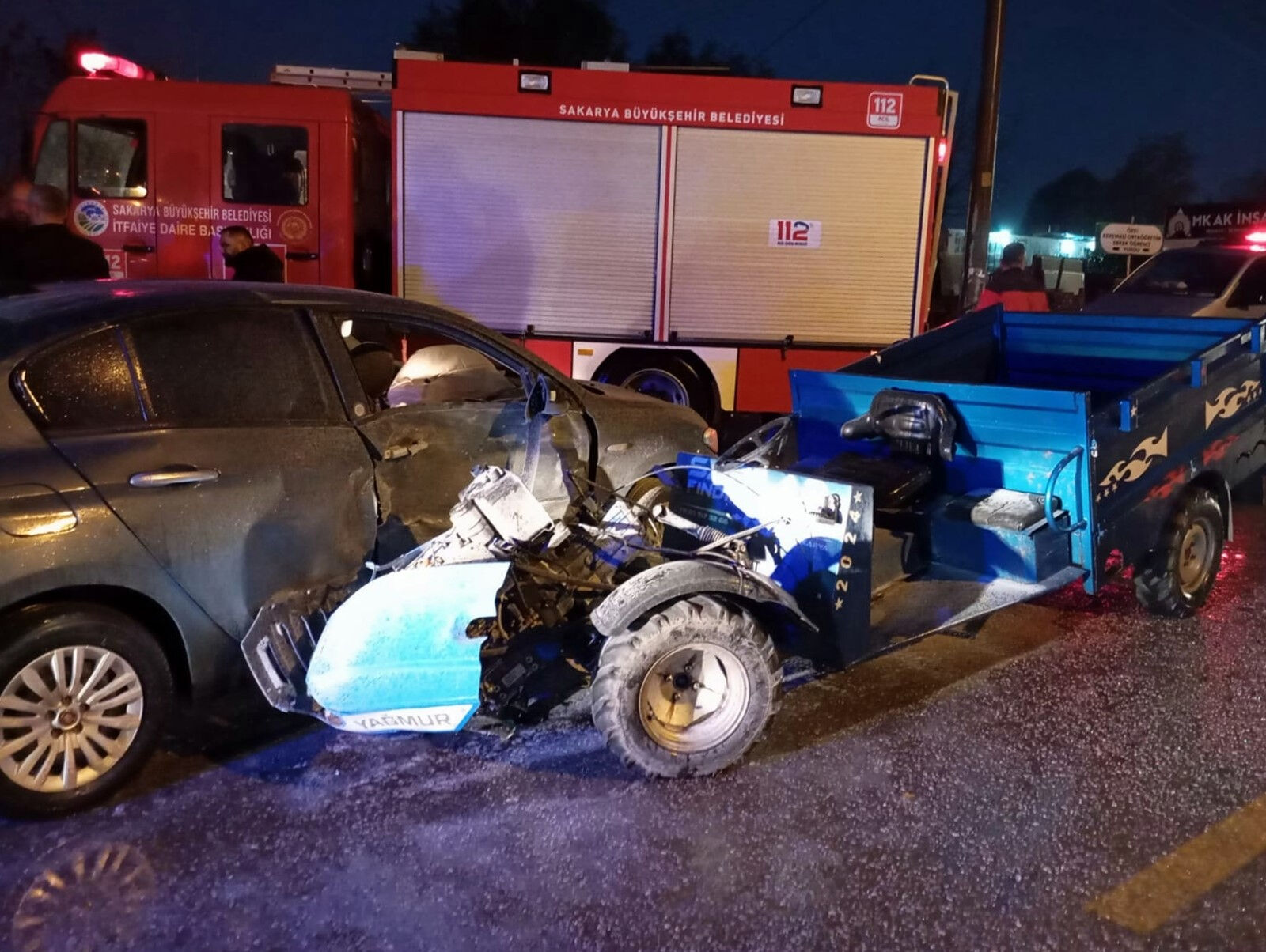 Sakarya'da otomobille 'patpat' çarpıştı: 6 kişi yaralandı! - 1. Resim