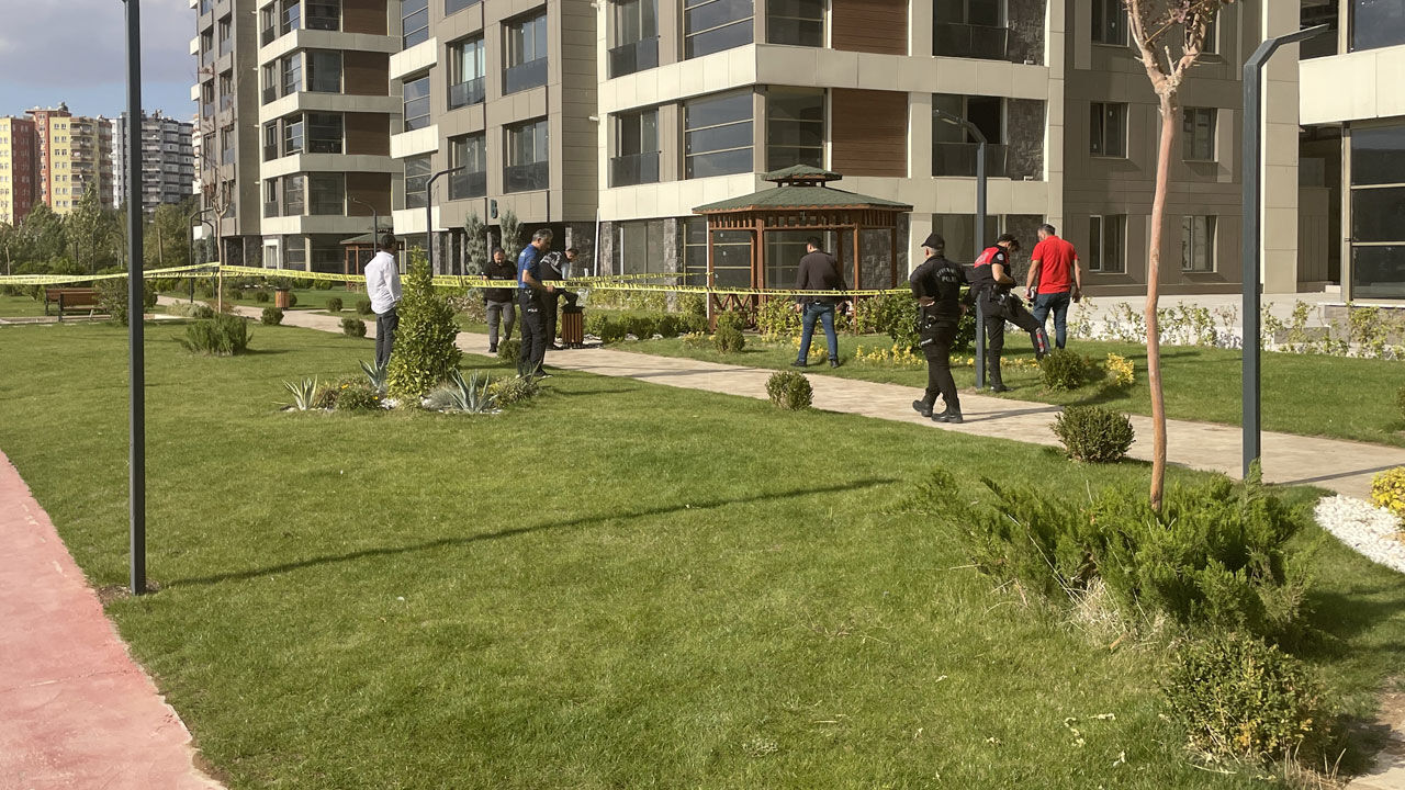 Şanlıurfa'da bıçaklı kavga: Çok sayıda yaralı var - 1. Resim