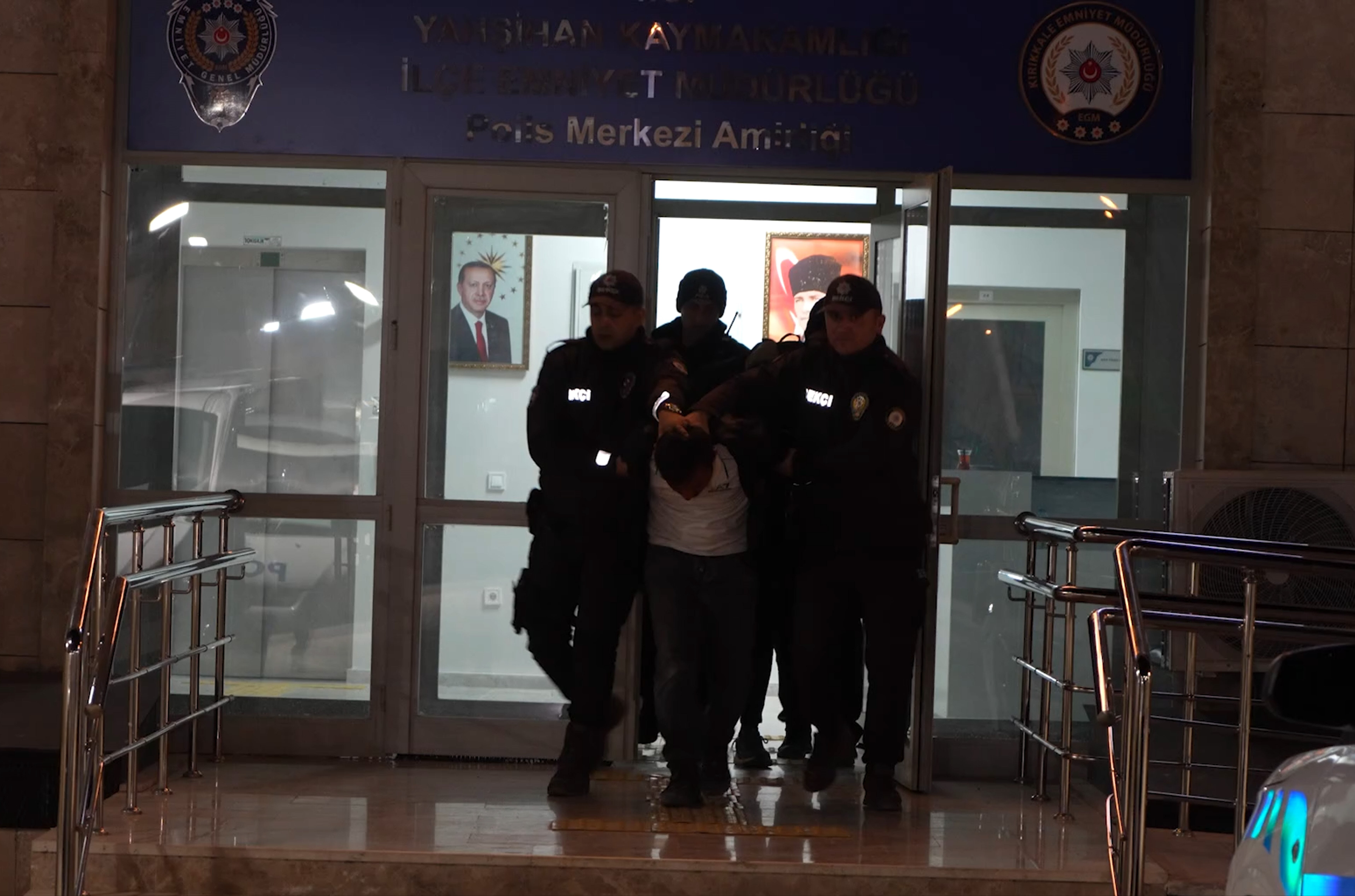 Yozgat’tan kaçtı, Kırıkkale’de duvara tosladı! Cezaevi firarisi nefes kesen kovalamacayla yakalandı - 1. Resim