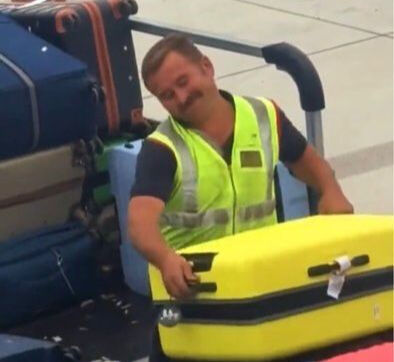 Antalya'daki 'cilveli rampacı' milyonlarca defa izlendi: Antalya'daki 'cilveli rampacı' milyonlarca defa izlendi!