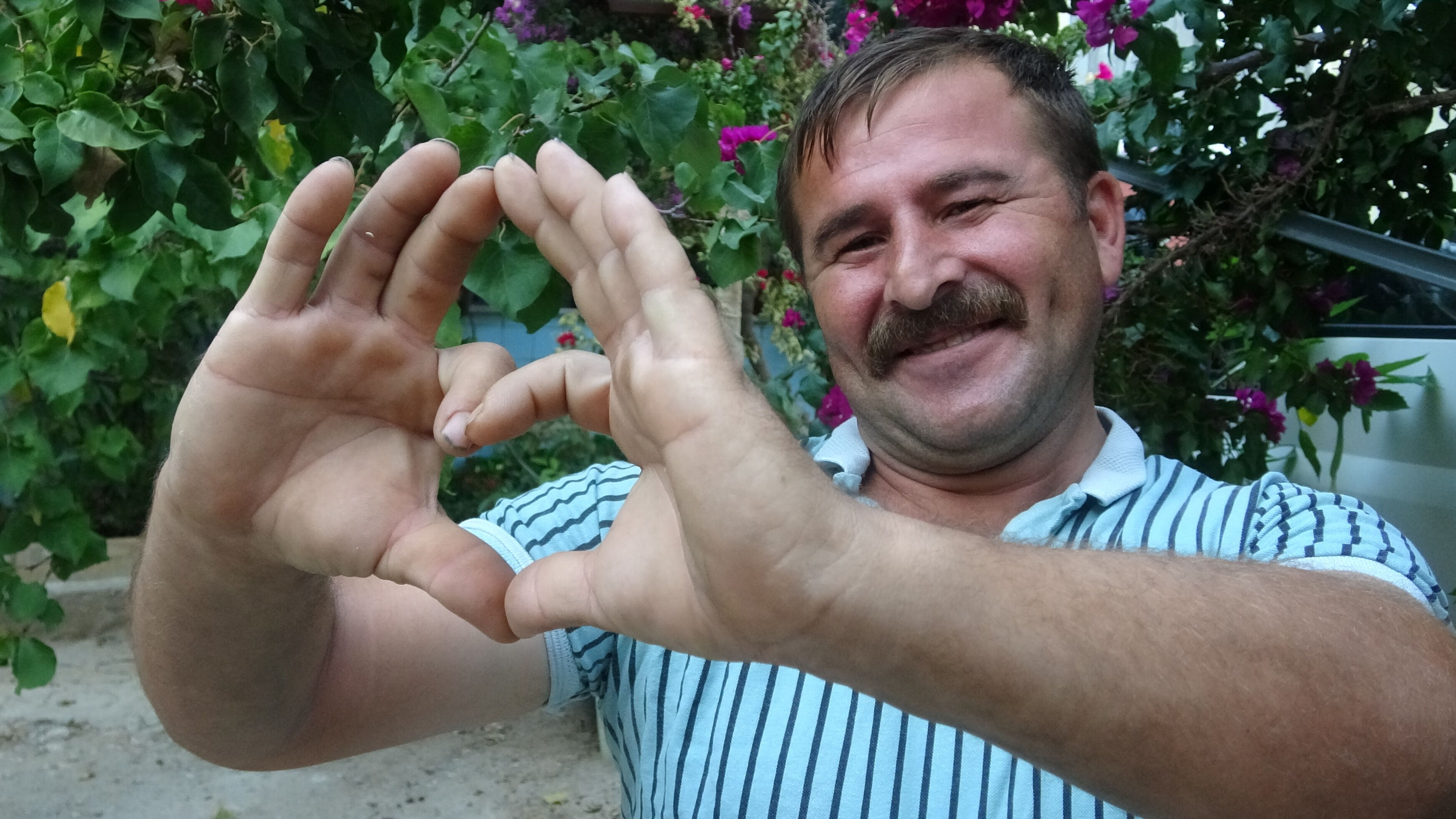 Antalya'daki 'cilveli rampacı' milyonlarca defa izlendi: Antalya'daki 'cilveli rampacı' milyonlarca defa izlendi!