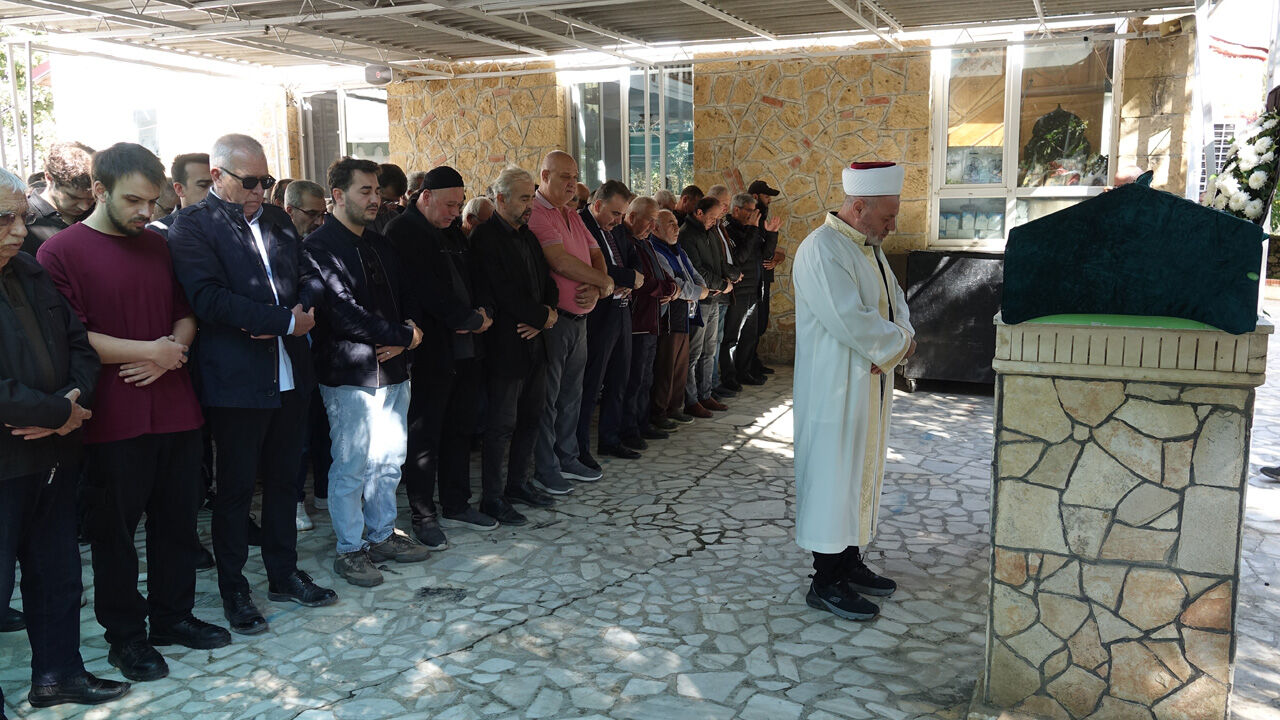 Mustafa Emlik tarafından öldürülen Göktuğ Çalık'ın cenazesi toprağa verildi.