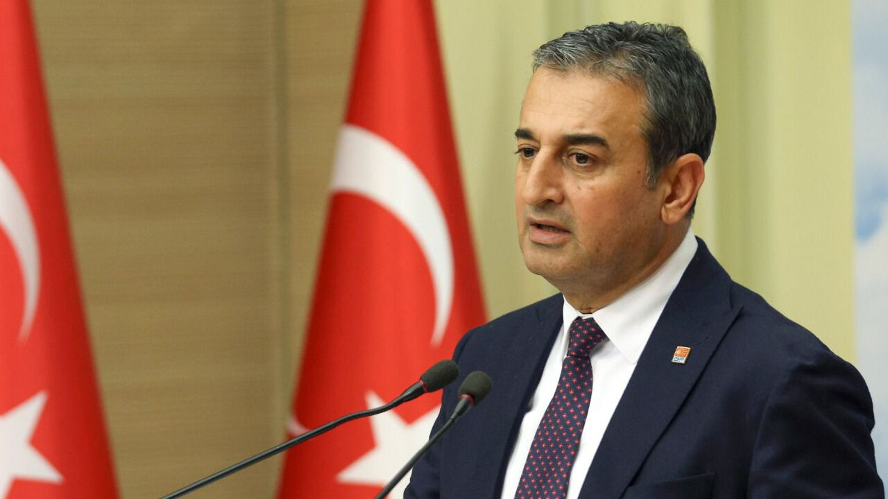 CHP'li milletvekilleri Burhanettin Bulut ve Özgür Karabat hakkında fezleke hazırlandı CHP'li milletvekilleri Burhanettin Bulut ve Özgür Karabat hakkında fezleke hazırlandı - 1. Resim