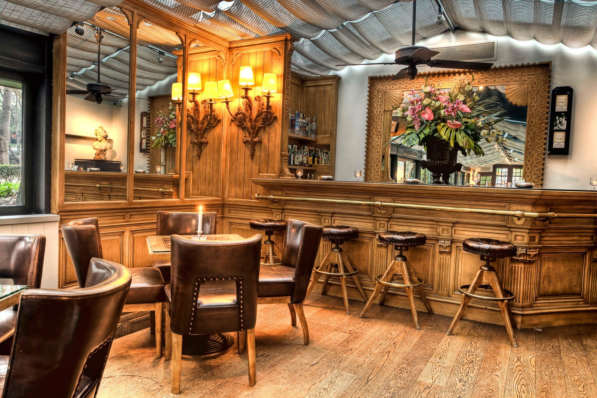 İstanbul sosyetesinin gözde mekanıydı! Ünlü restoran Park Şamdan icradan satışa çıkarıldı - 1. Resim