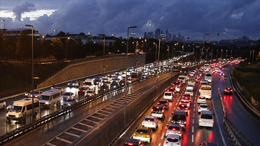 İstanbul’da trafik yoğunluğu yüzde 80’e çıktı - 1. Resim