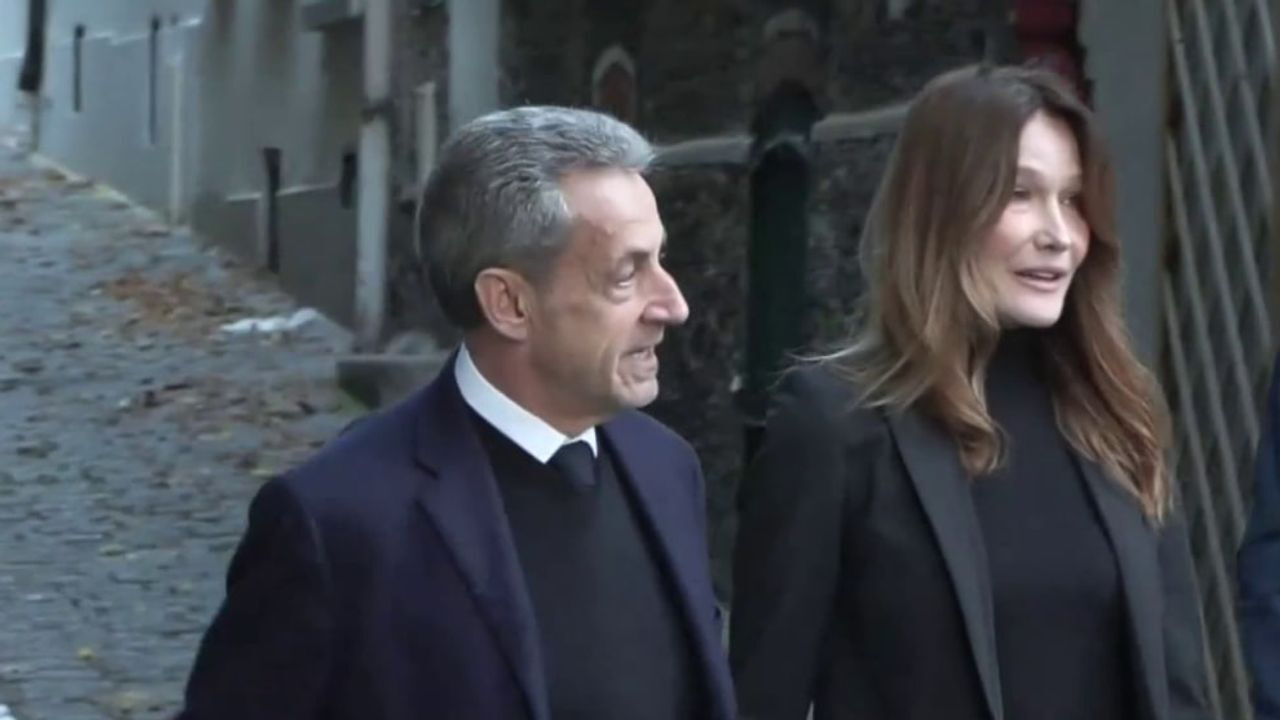 Fransa’nın eski lideri hücrede! Sarkozy teslim oldu! - 1. Resim