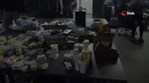 Siber suç şebekesine uluslararası operasyon! 40 bin aktif SIM kart ele geçirildi - 1. Resim