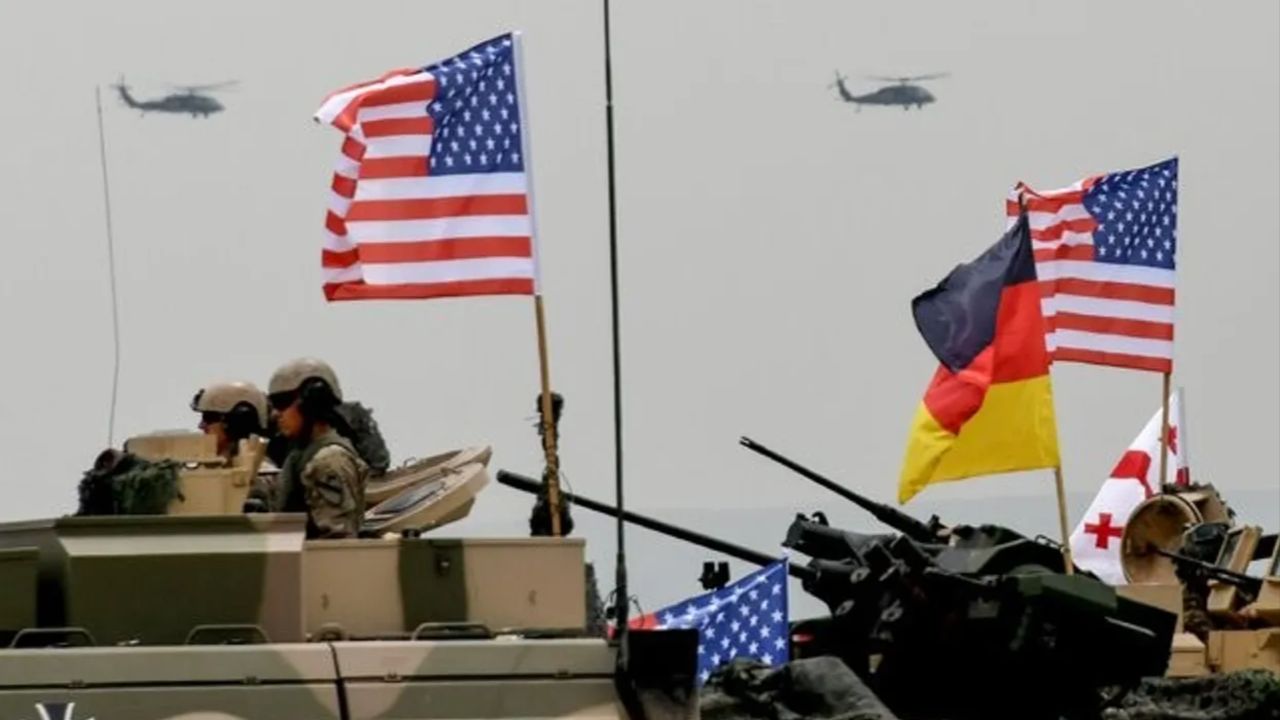 ABD tarihinde bir ilk! Almanya, Pentagon'un maaşlarını üstlendi ABD tarihinde bir ilk! Almanya, Pentagon'un maaşlarını üstlendi