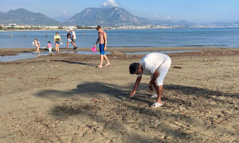 Barış Man&ccedil;o&rsquo;yu kumlara nakış gibi işledi, g&ouml;renler hayran kaldı - 1. Resim