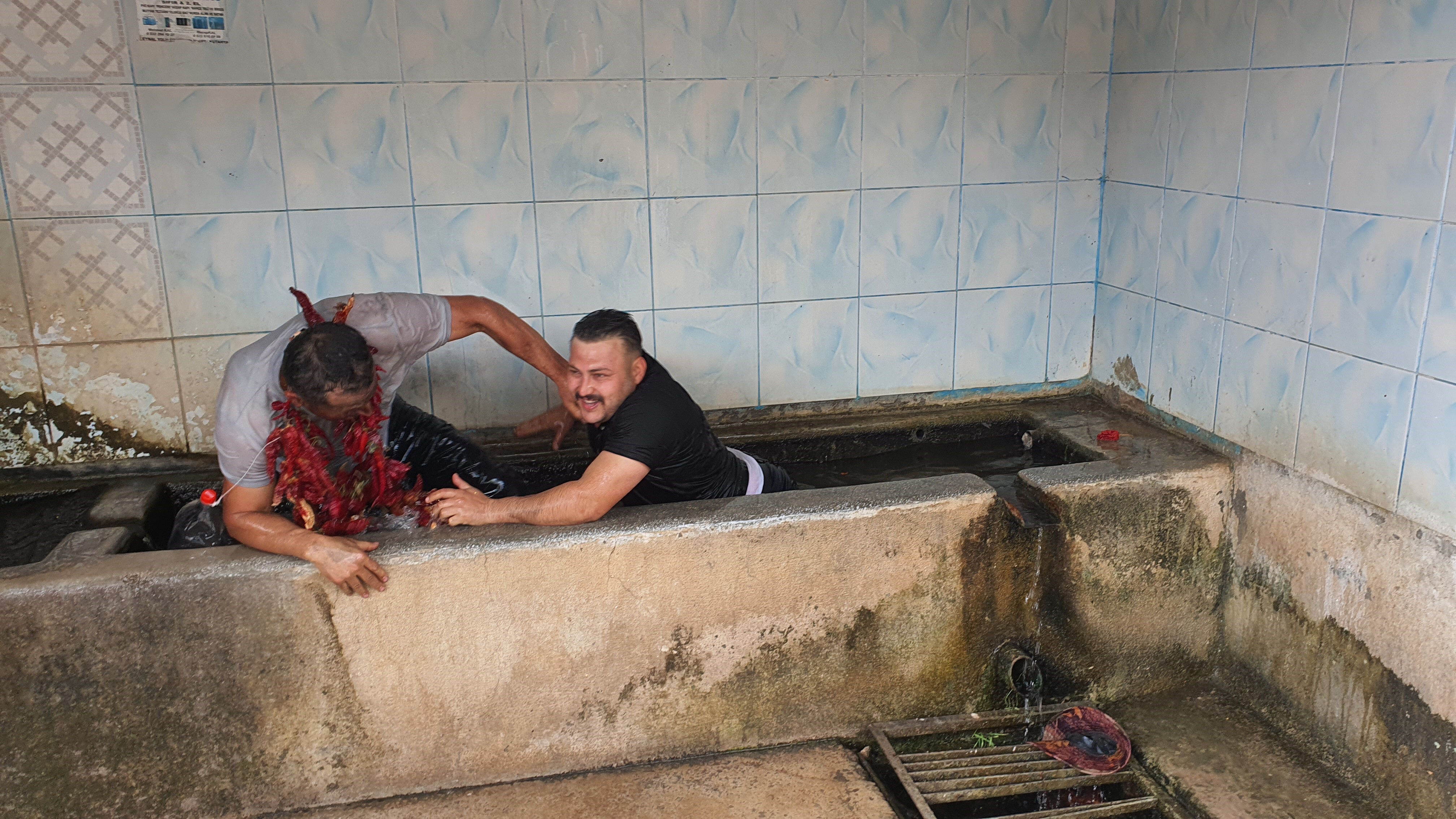 Duyan şaşkına dönüyor! Manisa'daki bu köyde türlü türlü cezalar var Duyan şaşkına dönüyor! Manisa'daki bu köyde türlü türlü cezalar var - 3. Resim