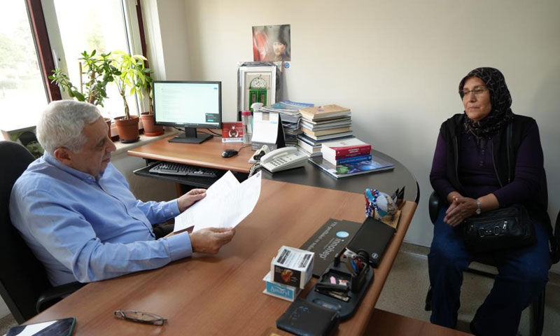 Herkes &ldquo;&Ouml;l&uuml;me gidiyorsun&rdquo; dedi, 28 yıldır dimdik ayakta! Şimdi torunlarına bakıyor - 2. Resim