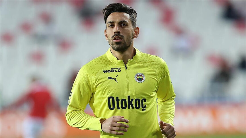 Kadro dışı bırakılmışlardı! İrfan Can Kahveci ve Cenk Tosun'un takıma dönüş tarihi belli oldu - 1. Resim