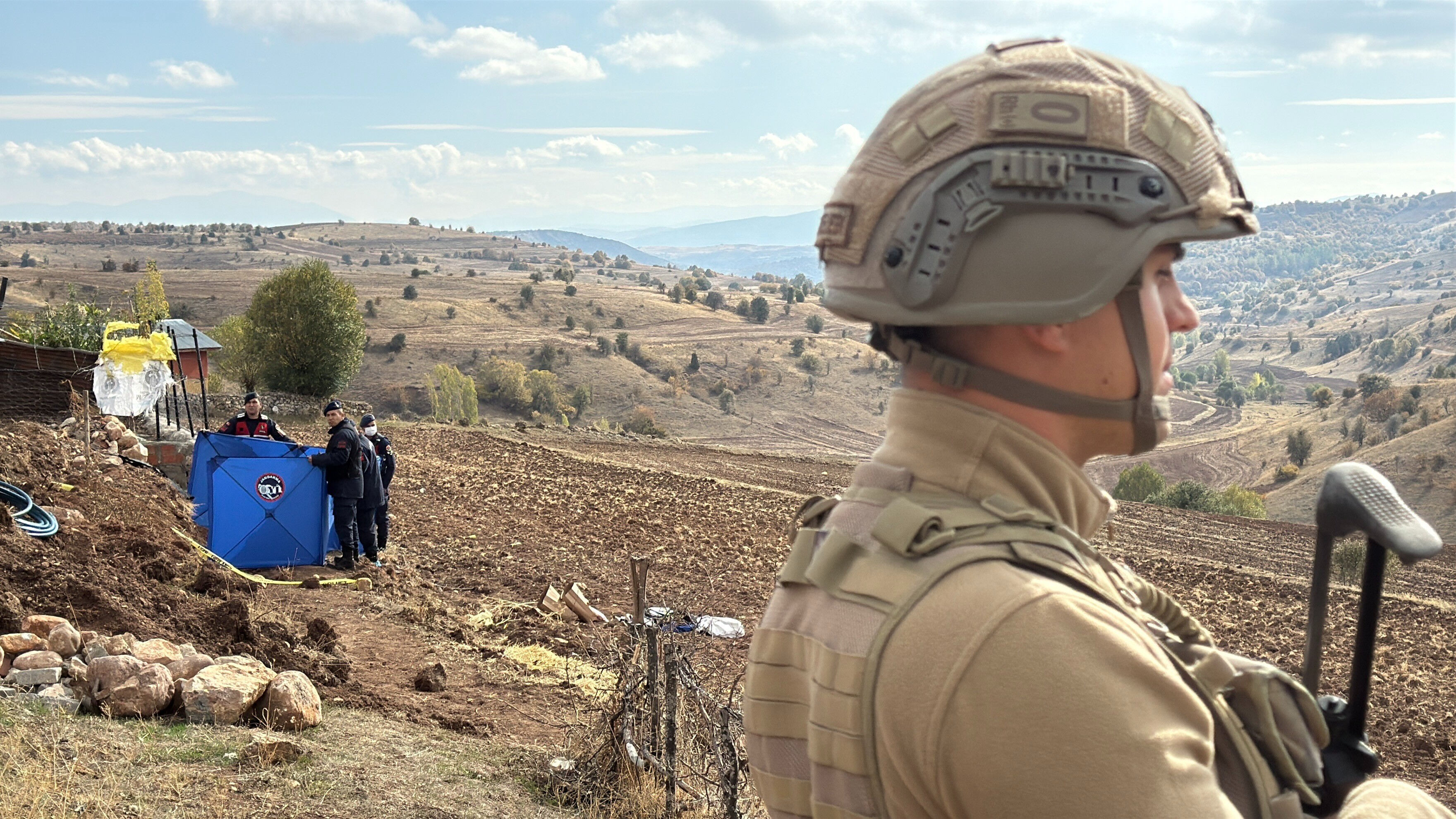 Komşusunu öldürüp firar etti! Teslim ol çağrılarına ateşle karşılık veren şüpheli etkisiz hale getirildi - 1. Resim