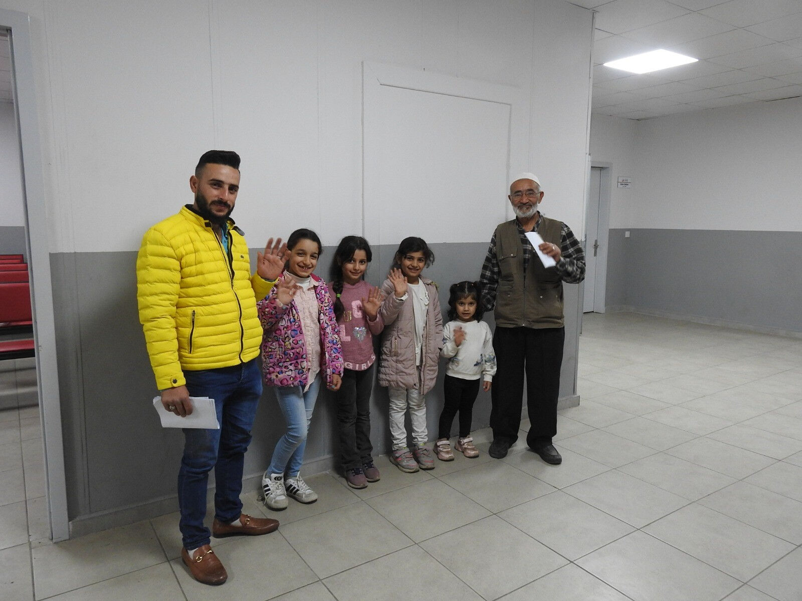 Suriyeliler ülkelerine dönüşte gece-gündüz ayırmıyor! Türkiye'ye teşekkür ettiler - 2. Resim