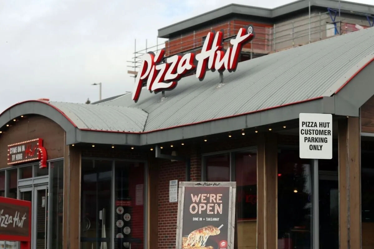 Türkiye'nin ardından İngiltere! Ünlü pizzacı 9 ayda 2. kez iflas etti, yüzlerce kişi işsiz kaldı - 1. Resim